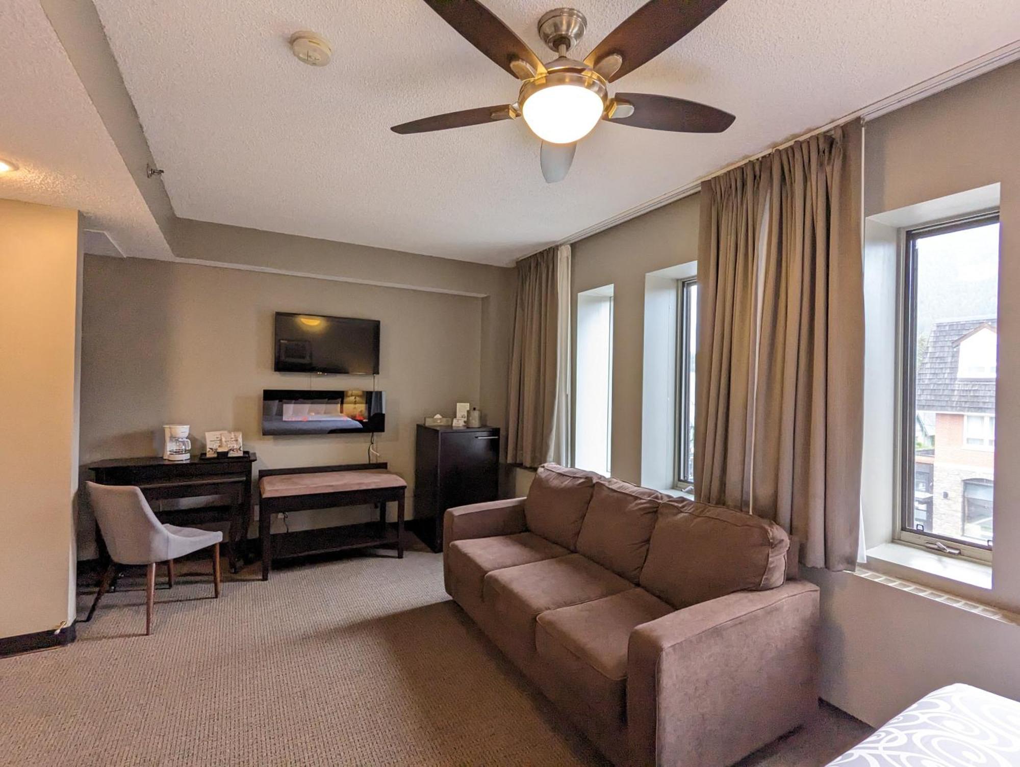 คิงเอดเวิร์ด โฮเต็ล Hotel แบมฟ์ ภายนอก รูปภาพ