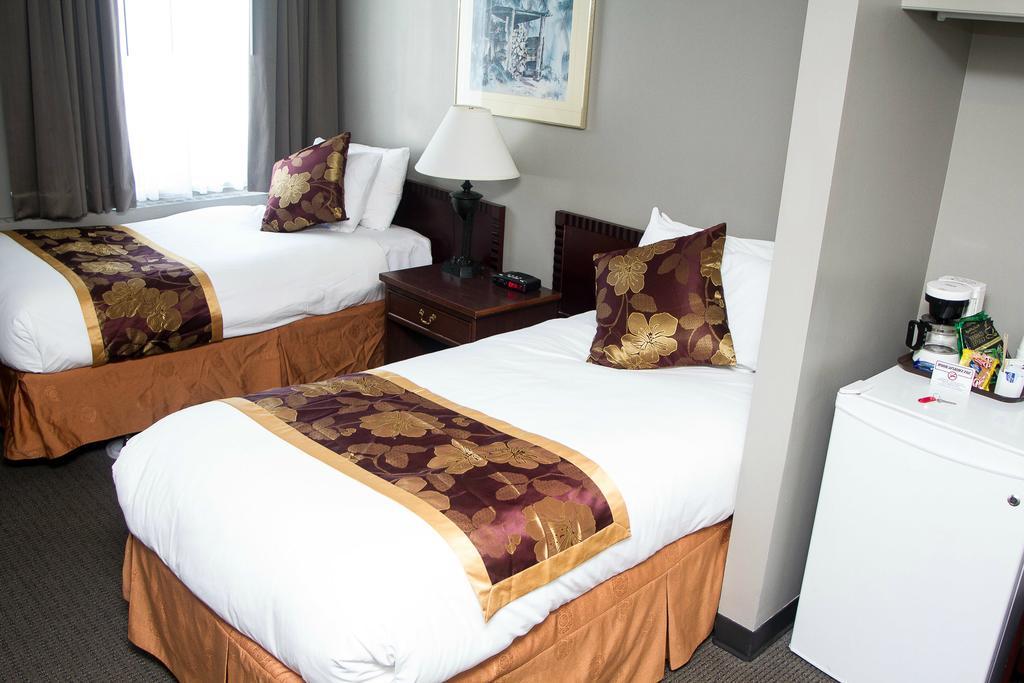 คิงเอดเวิร์ด โฮเต็ล Hotel แบมฟ์ ภายนอก รูปภาพ
