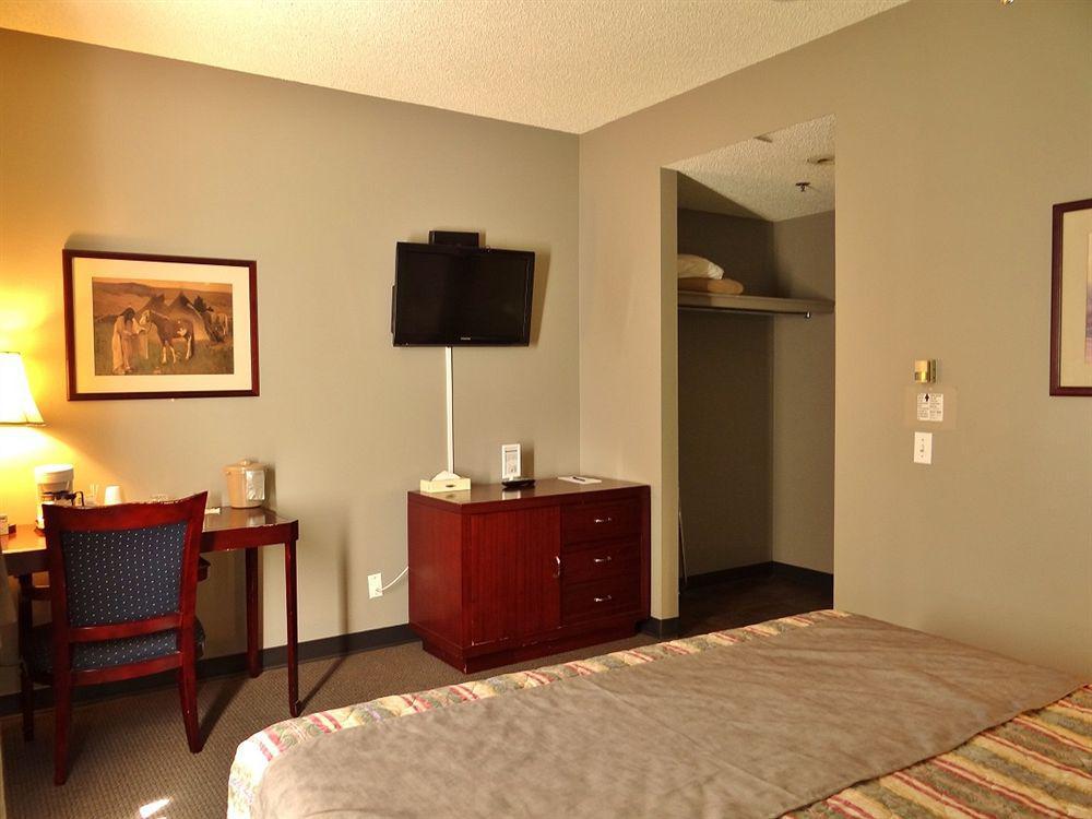 คิงเอดเวิร์ด โฮเต็ล Hotel แบมฟ์ ภายนอก รูปภาพ