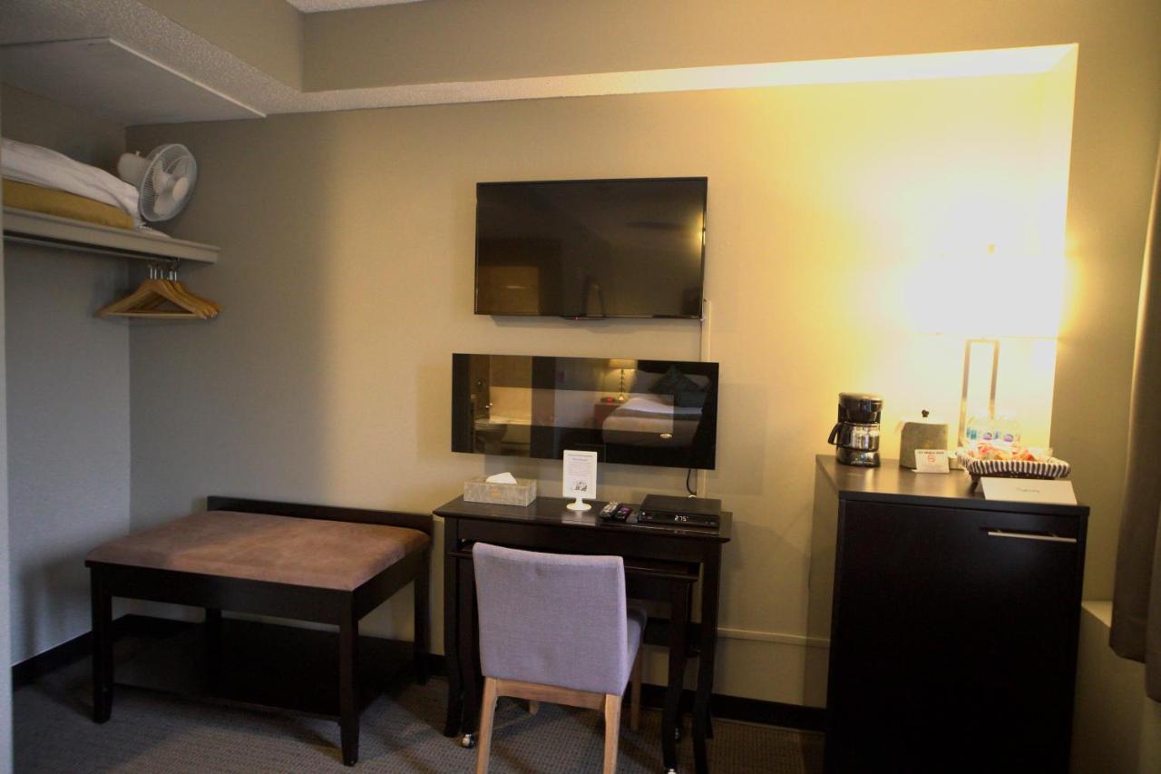 คิงเอดเวิร์ด โฮเต็ล Hotel แบมฟ์ ภายนอก รูปภาพ